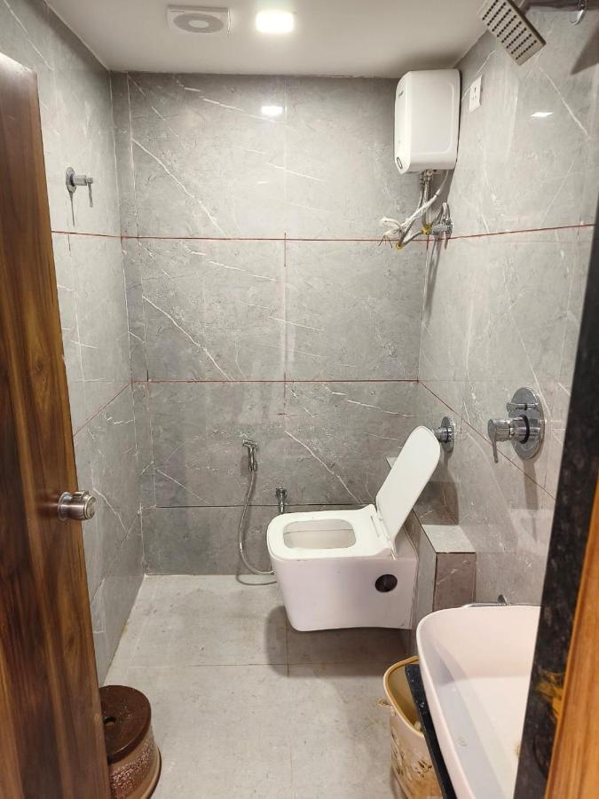 Hotel Ozone,阿穆达巴 外观 照片